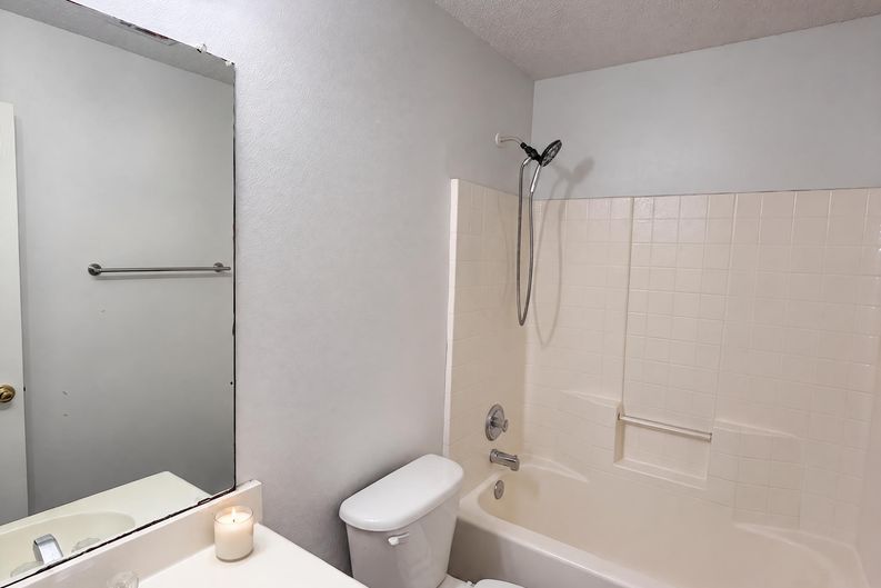 Photo 19 of 24 of 441 Longshore Dr, Little Elm, TX