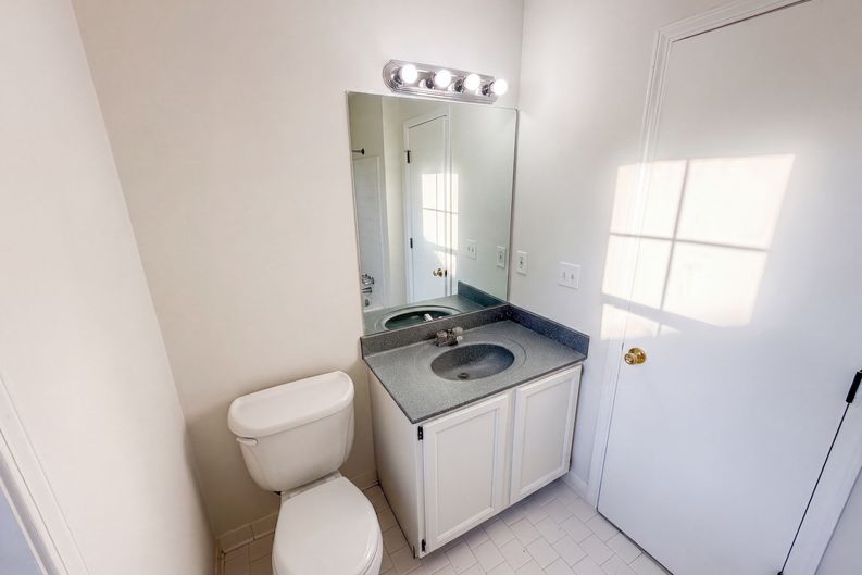 Photo 12 of 30 of 2119 Crystal Lake Dr, Lawrenceville, GA