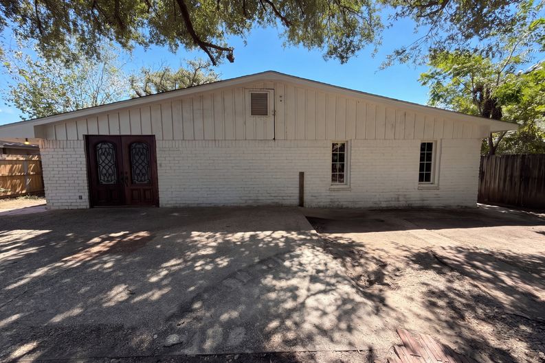 Photo 5 of 35 of 1114 Forestburg Dr, Houston, TX