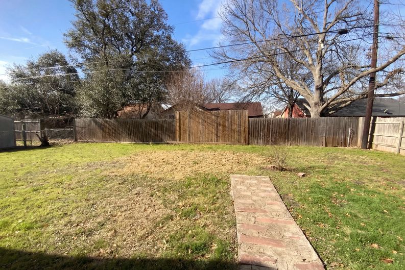 Photo 14 of 16 of 1407 Rose Ave, Killeen, TX
