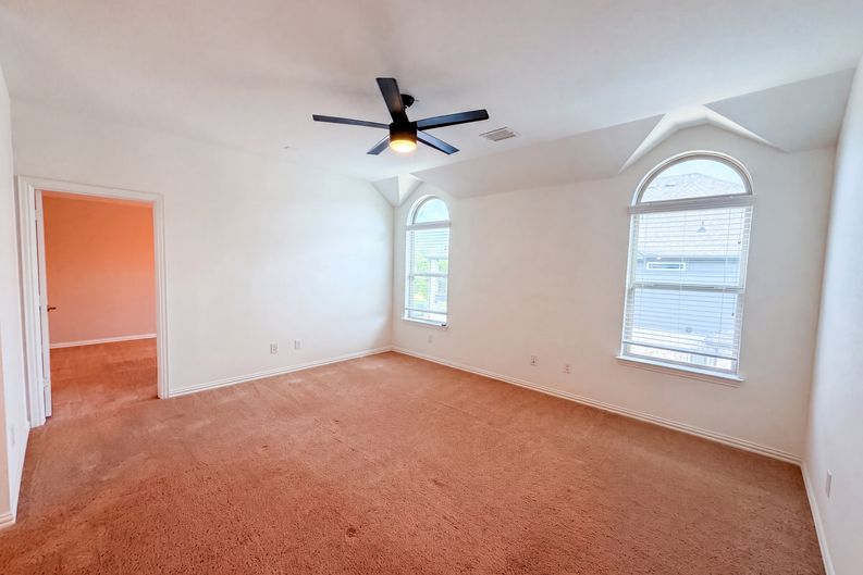 Photo 22 of 34 of 4305 Curlew Ln, Garland, TX