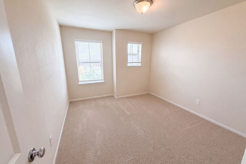 Photo 13 of 29 of 12338 Bedford Bend Dr, Humble, TX