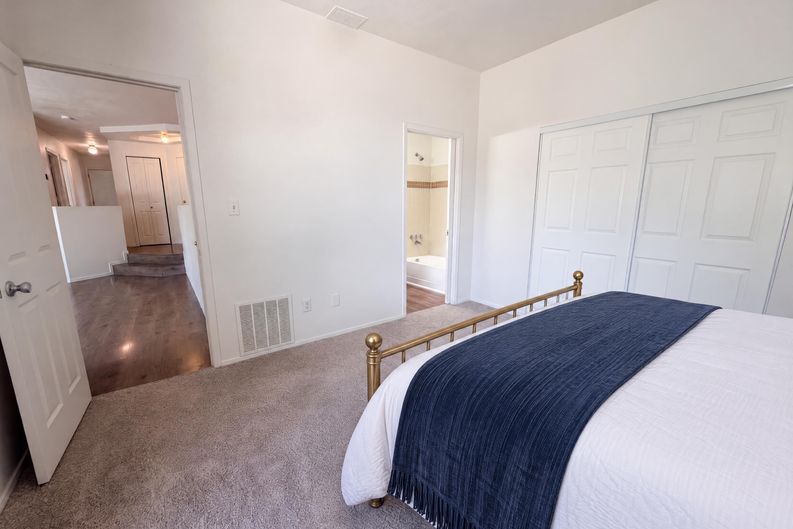 Photo 8 of 18 of 1610 Perma Dr NE, Rio Rancho, NM