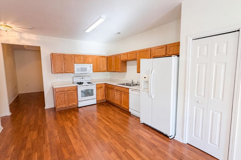 Photo 6 of 17 of 7175 Somerset Springs Dr, Charlotte, NC