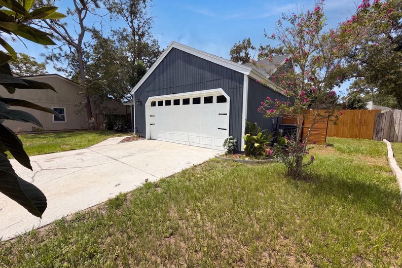 Photo 20 of 23 of 8048 Kilwinning Ln, Jacksonville, FL