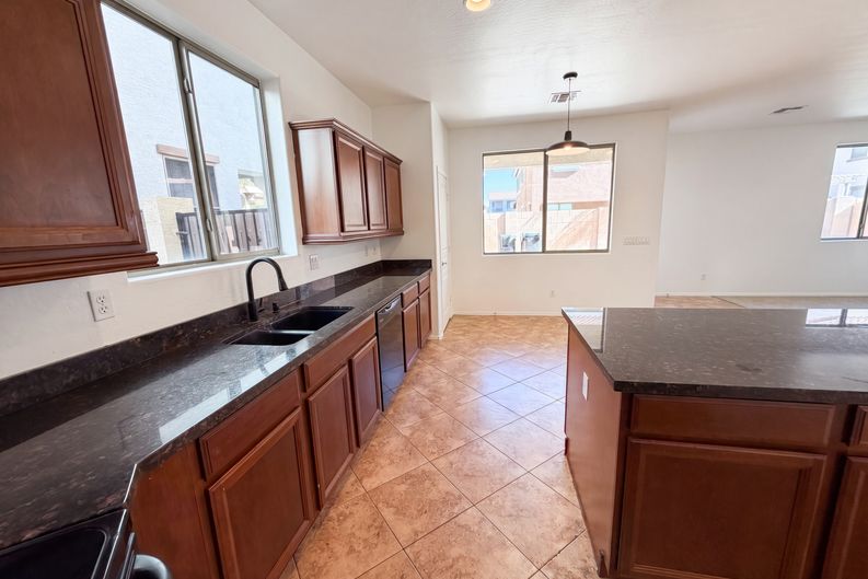 Photo 13 of 38 of 3769 E Flamingo Way, Gilbert, AZ