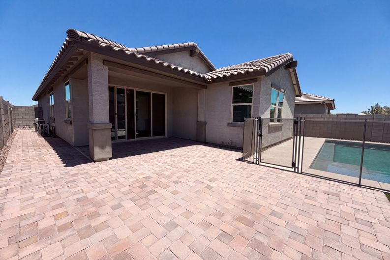 Photo 5 of 17 of 2831 W Rainbow Dr, San Tan Valley, AZ