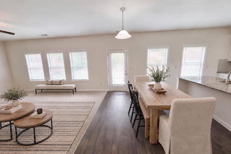 Photo 8 of 41 of 821 Walnut Woods Dr, Braselton, GA