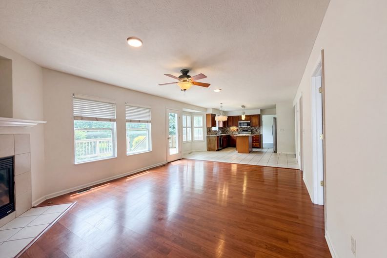 Photo 15 of 51 of 7966 Lazelle Woods Dr, Westerville, OH