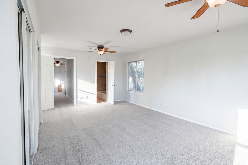 Photo 12 of 17 of 4526 S Horseshoe Trl, The Colony, TX