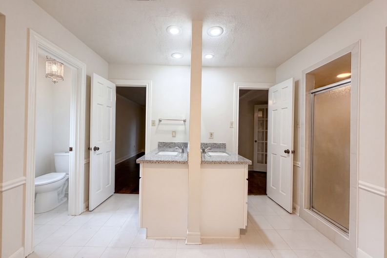 Photo 16 of 27 of 6902 Fawncliff Dr, Houston, TX