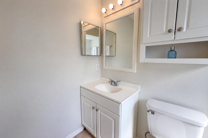Photo 17 of 21 of 9814 Dean Cove Ln, Orlando, FL