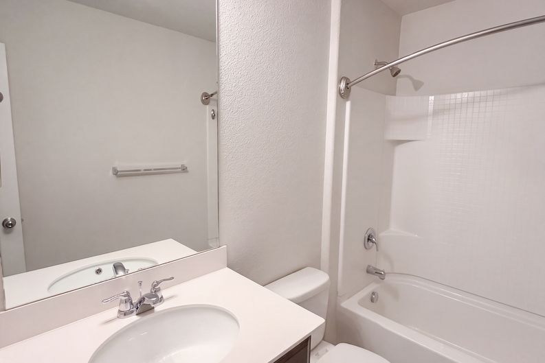 Photo 9 of 16 of 3029 Adrian Creek Dr, Little Elm, TX