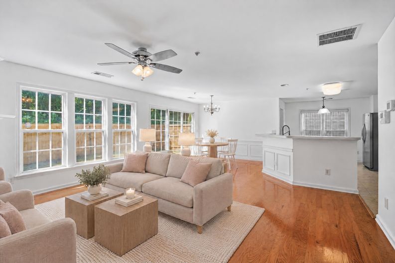 Photo 6 of 29 of 313 Balaban Cir, Woodstock, GA