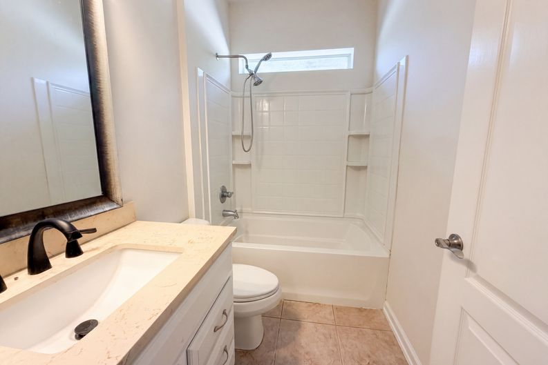 Photo 13 of 21 of 45168 Ingleham Cir, Callahan, FL
