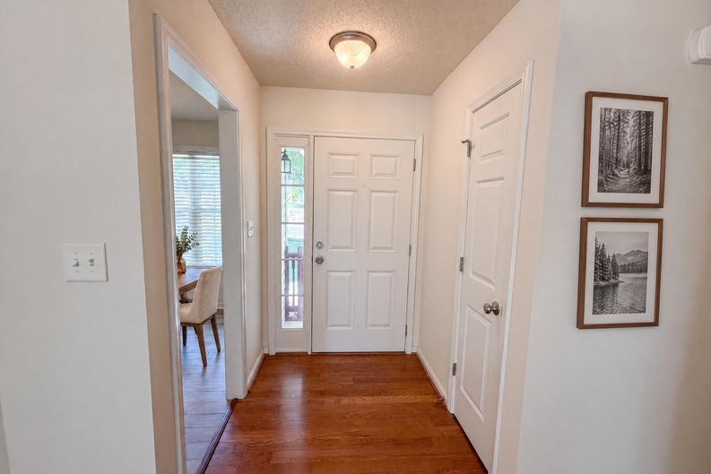 Photo 6 of 19 of 470 Kinsman Ct, Fuquay Varina, NC