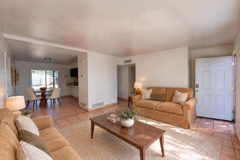 Photo 9 of 26 of 5349 S Greenway Dr, Tucson, AZ