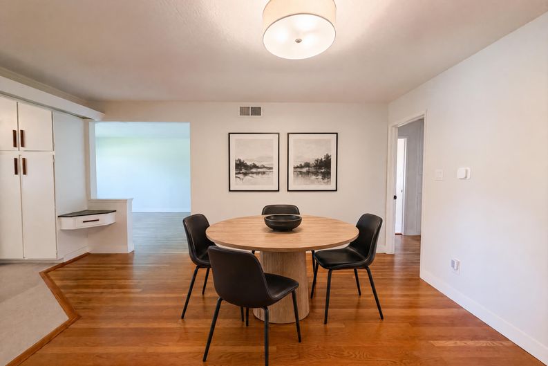 Photo 15 of 27 of 9630 Beachwood Dr, Orangevale, CA