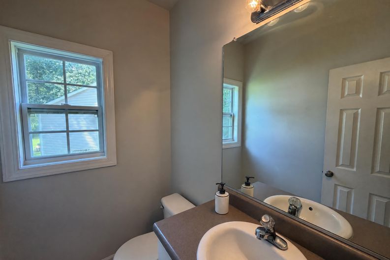 Photo 11 of 17 of 128 Saint Johns St, Knightdale, NC