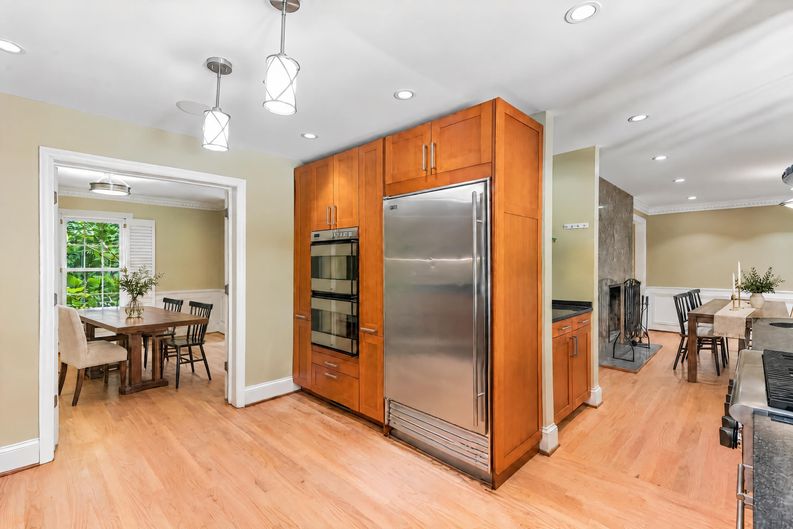 Photo 38 of 87 of 3135 Spalding Dr, Sandy Springs, GA
