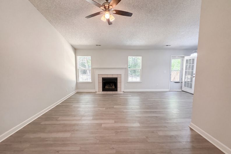 Photo 3 of 16 of 2223 Mancke Dr, Rock Hill, SC