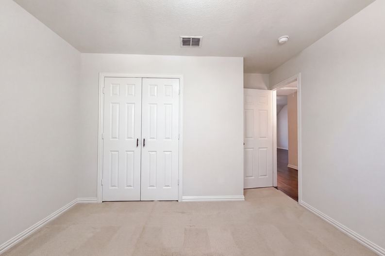 Photo 18 of 24 of 1420 Fleetwood Cove Dr, Grand Prairie, TX