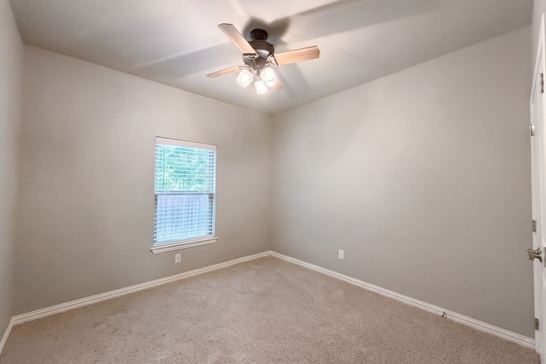 Photo 12 of 20 of 3712 Magnolia Ct, Denison, TX