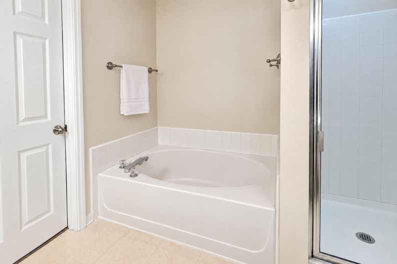 Photo 11 of 23 of 13249 Marrywood Ct, Alpharetta, GA