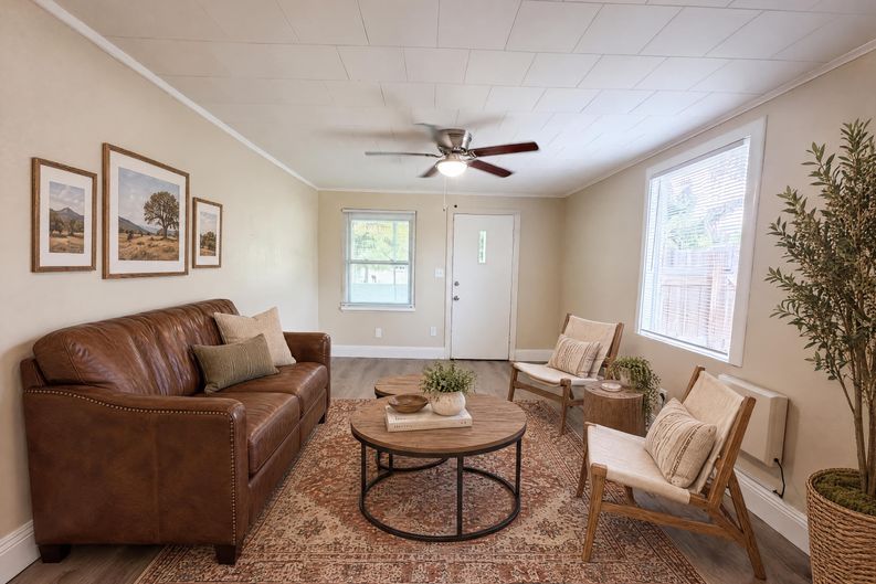 Photo 4 of 14 of 8103 N 18th St, Tampa, FL