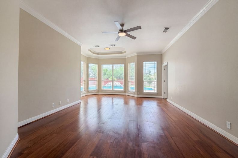 Photo 6 of 23 of 13419 Star Heights Dr, San Antonio, TX