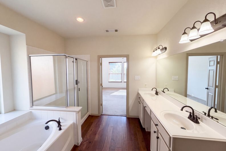 Photo 16 of 29 of 8152 Black Sumac Dr, Fort Worth, TX