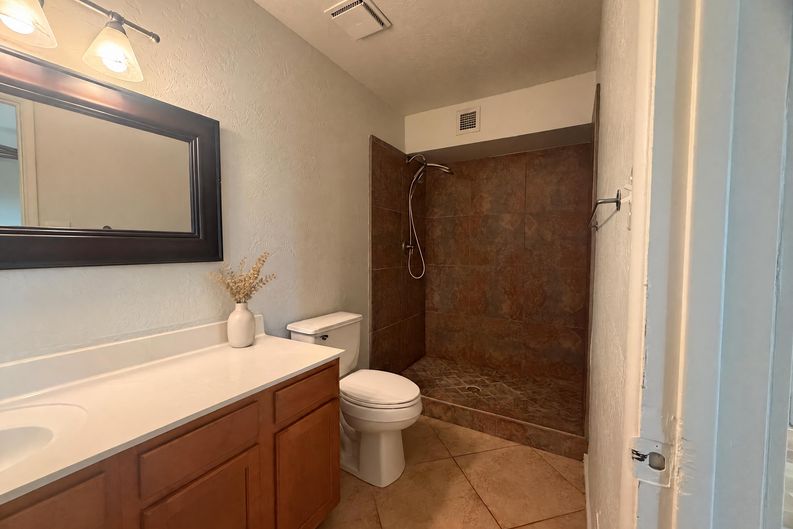 Photo 6 of 16 of 9919 E Magnolia St, Mesa, AZ