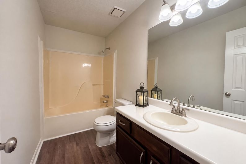 Photo 18 of 23 of 1012 Crown Corners Dr, McDonough, GA