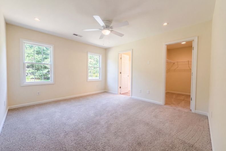 Photo 4 of 17 of 101 Langston Ridge Dr, Angier, NC