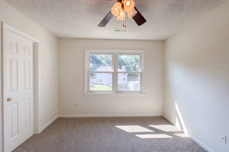 Photo 15 of 22 of 889 Salem Pointe Ln, Winston Salem, NC