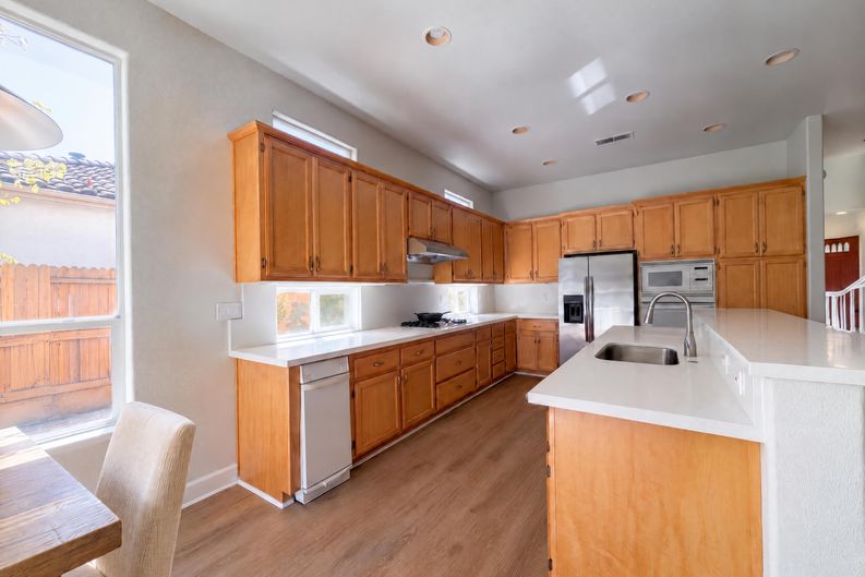 Photo 8 of 45 of 1418 Yukon St, Davis, CA
