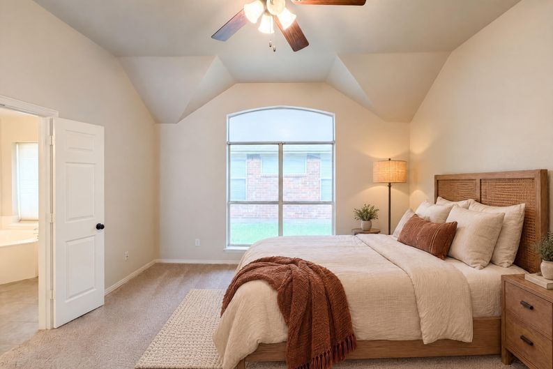 Photo 11 of 17 of 1441 Forest Oaks Ct, Frisco, TX