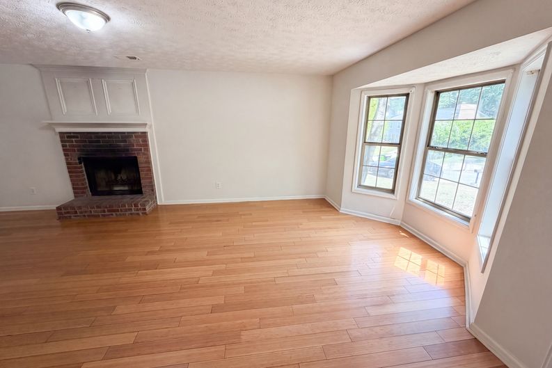 Photo 12 of 23 of 4558 Coopers Creek Pl SE, Smyrna, GA