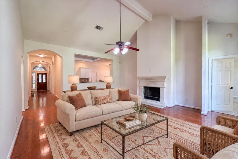 Photo 11 of 25 of 3011 Poplar Isle, Missouri City, TX