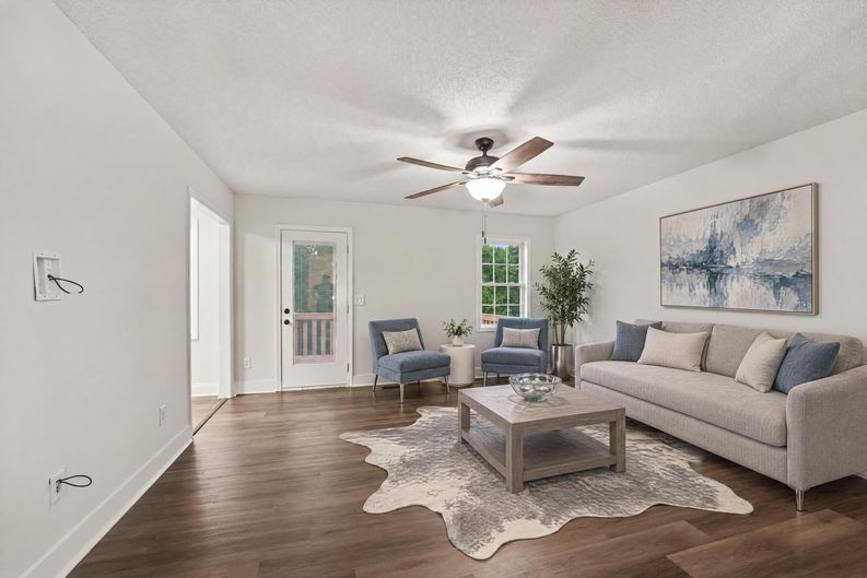 Photo 3 of 17 of 4750 Dalena Dr, Claremont, NC
