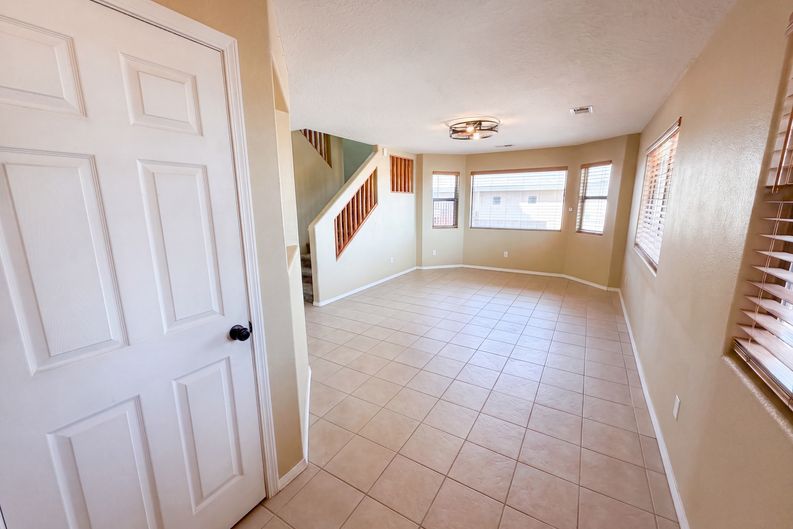 Photo 7 of 31 of 4701 26th Ave NE, Rio Rancho, NM