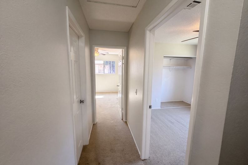 Photo 12 of 27 of 912 S Mountain Ave, Ontario, CA