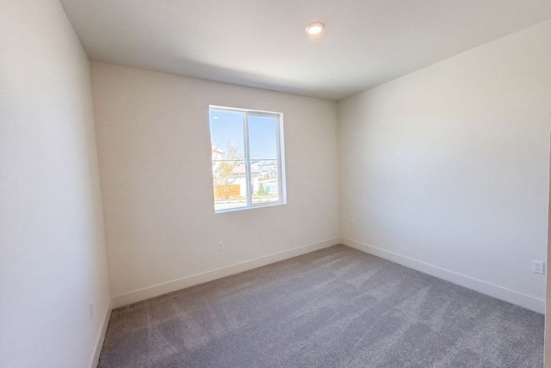 Photo 9 of 15 of 5440 Ironwood Ave, Tracy, CA