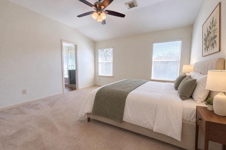 Photo 4 of 40 of 6311 Richland Hills Dr, Katy, TX