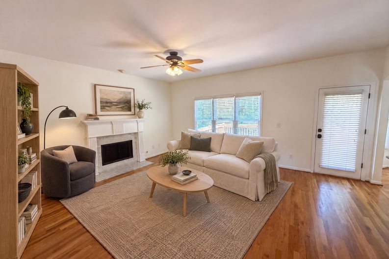 Photo 3 of 58 of 3612 Brookefall Ct, Suwanee, GA