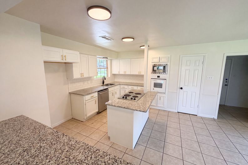 Photo 12 of 23 of 719 Equinox St, Crosby, TX