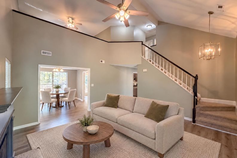 Photo 9 of 28 of 8224 Hunley Ridge Rd, Matthews, NC