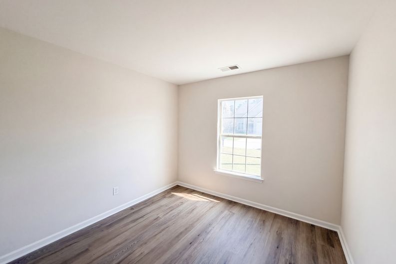 Photo 11 of 17 of 9794 Stockport Cir, Summerville, SC