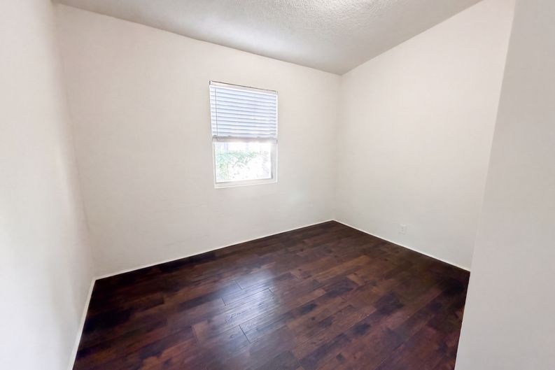 Photo 9 of 19 of 1834 Brooker Rd, Jacksonville, FL
