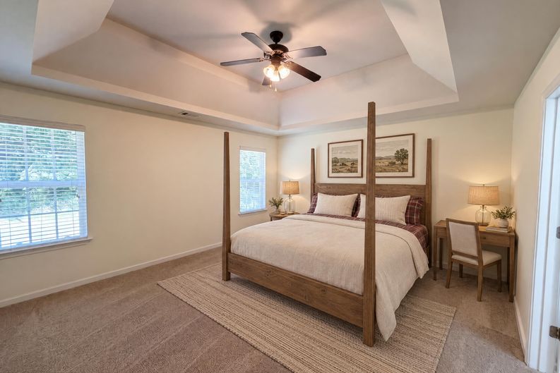 Photo 4 of 18 of 10050 Montrose Dr NW, Charlotte, NC